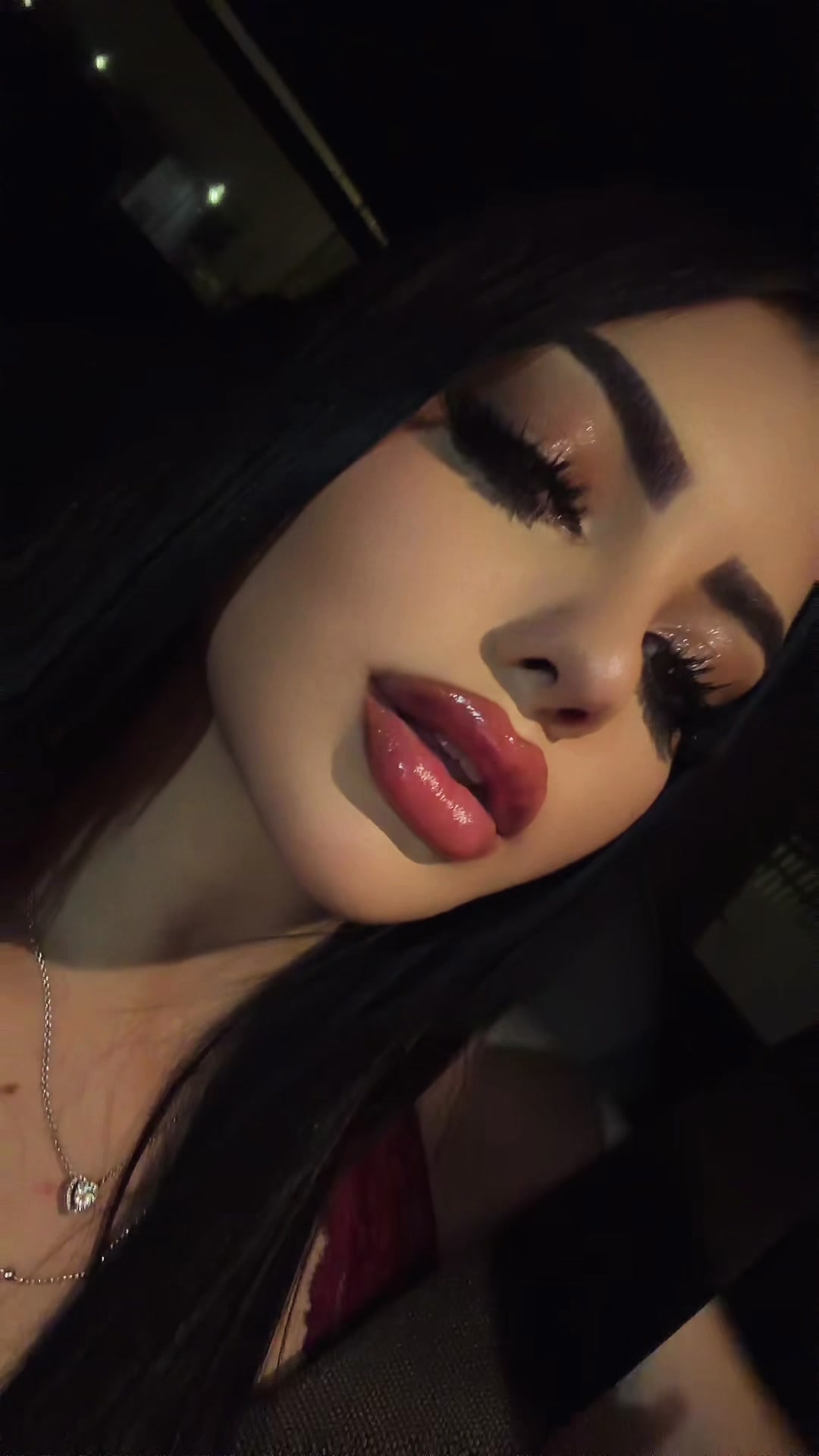 @Ana
