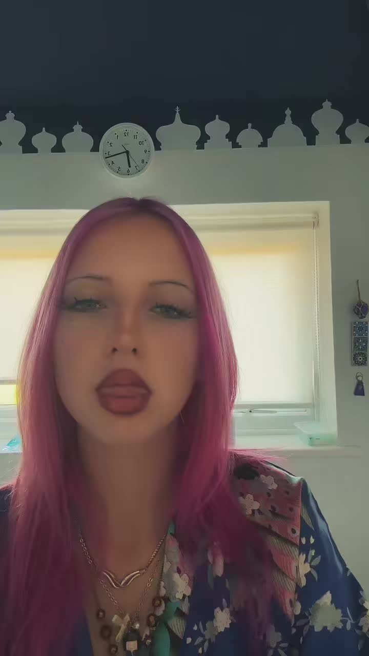 @sყᥣvιᥲ🧁🪽