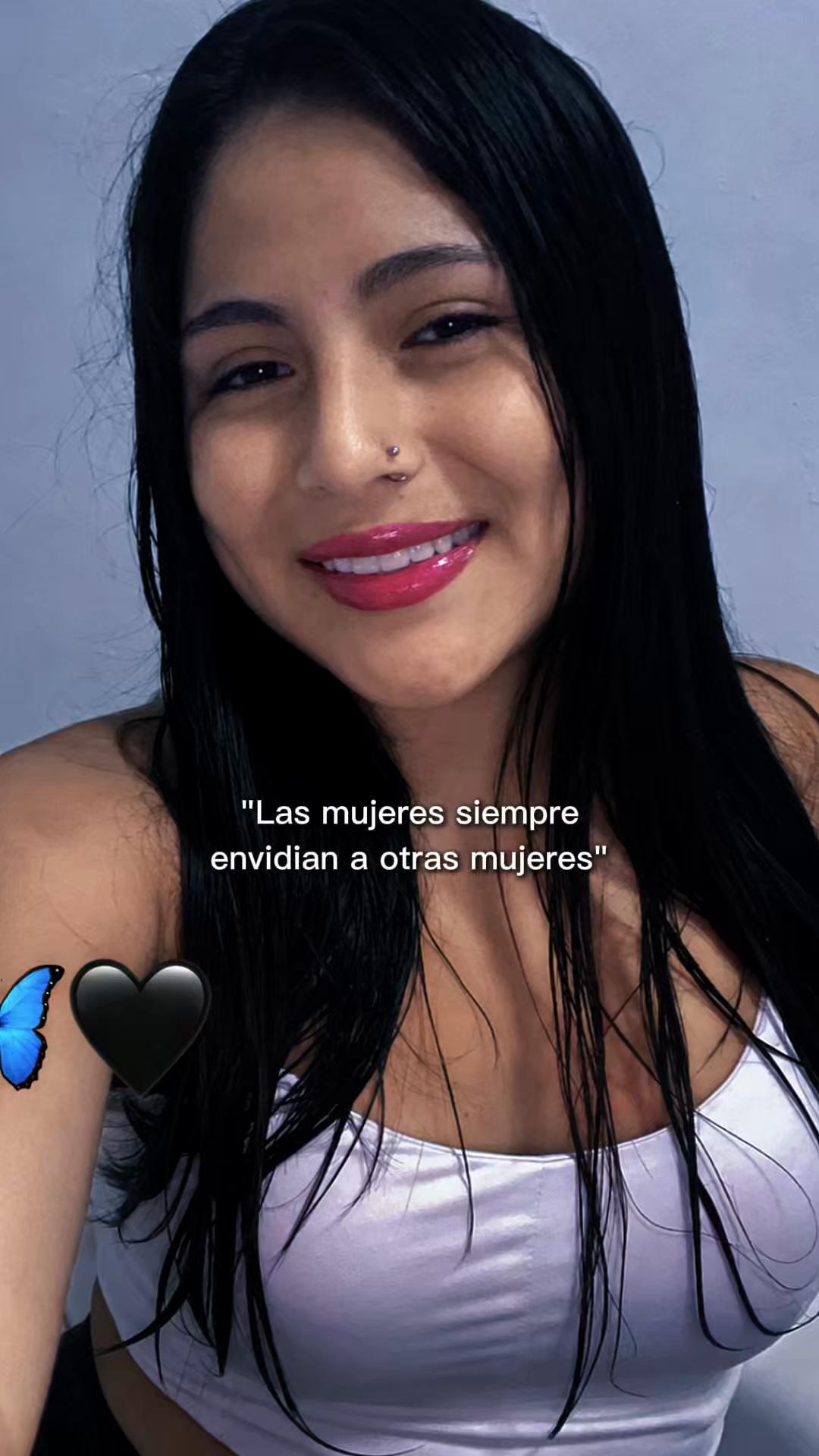 @Estefany 🍓🦋