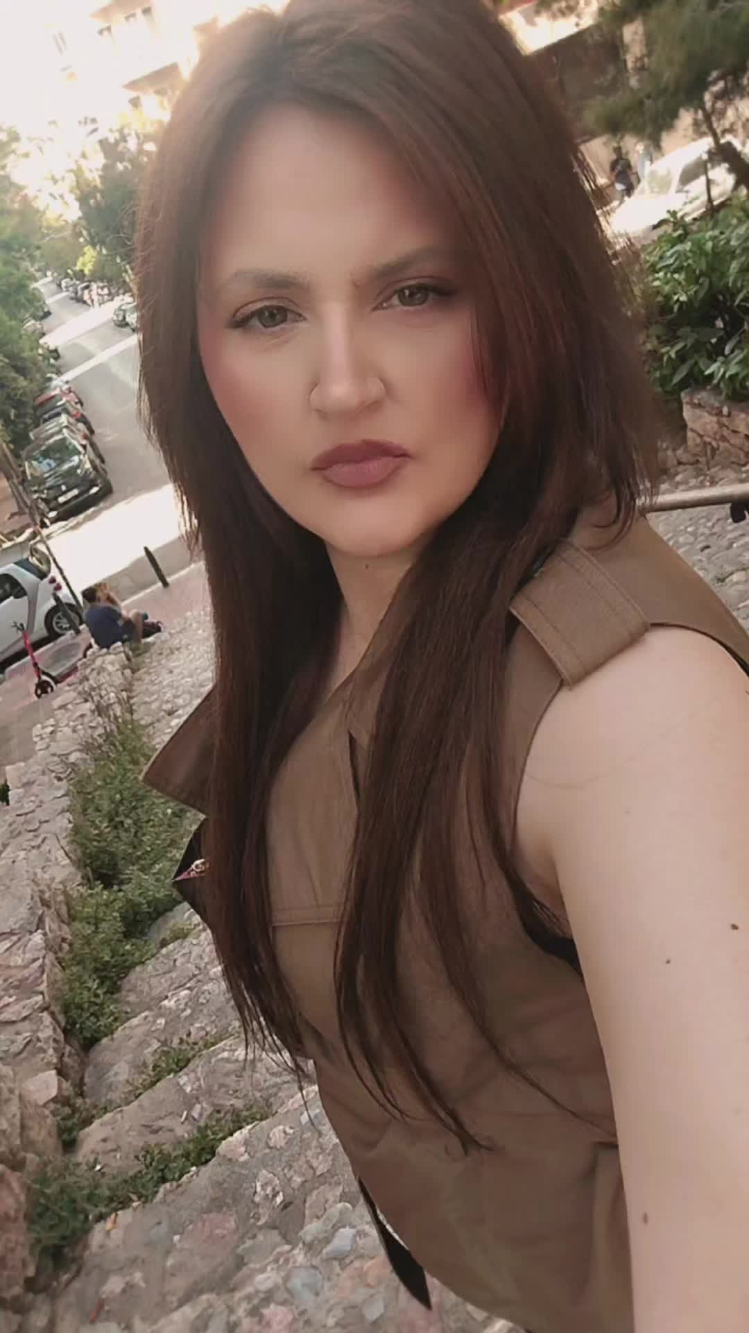 @Βίβιαν