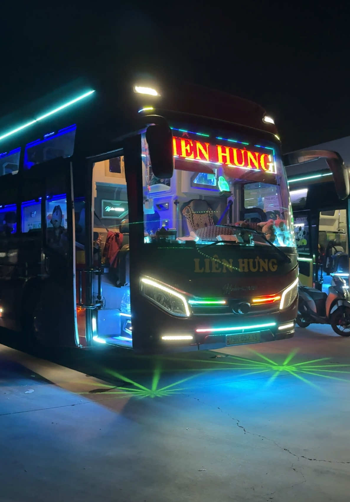 @Hoàng Huy 🚌 71🌴
