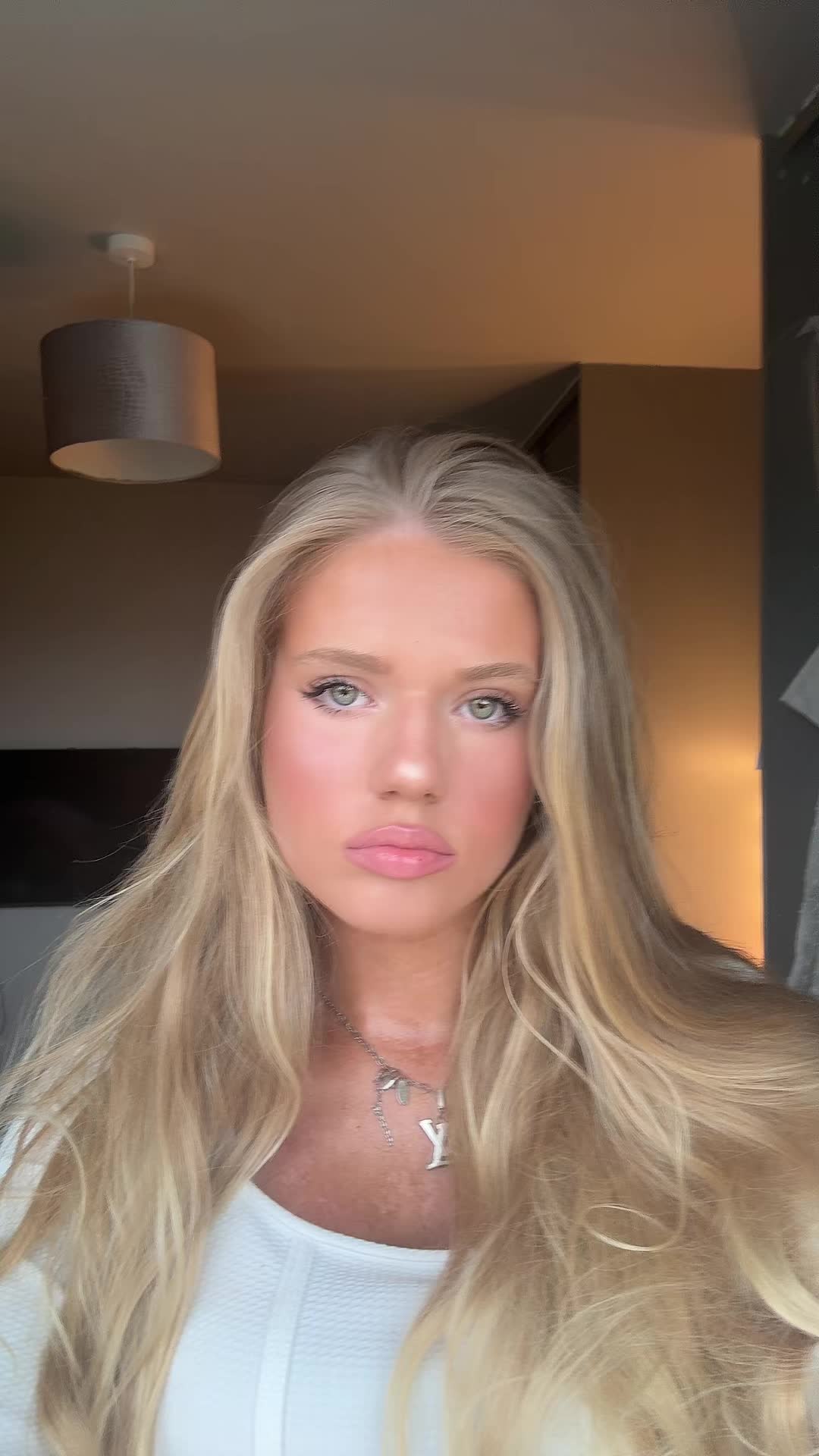 @😈
