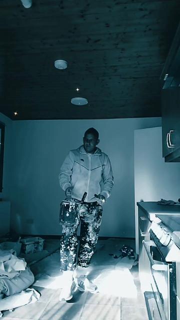 @Roy👑🏴