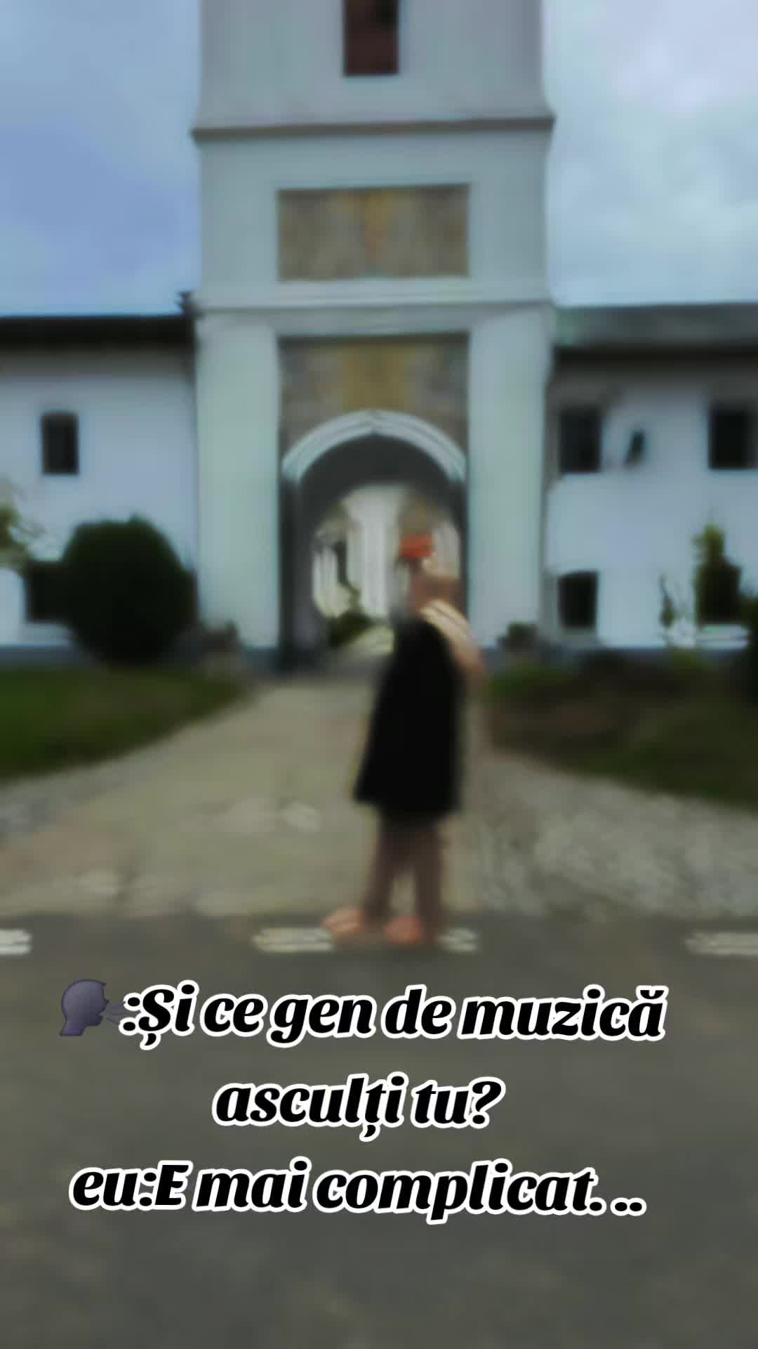 @Elena Lavinia