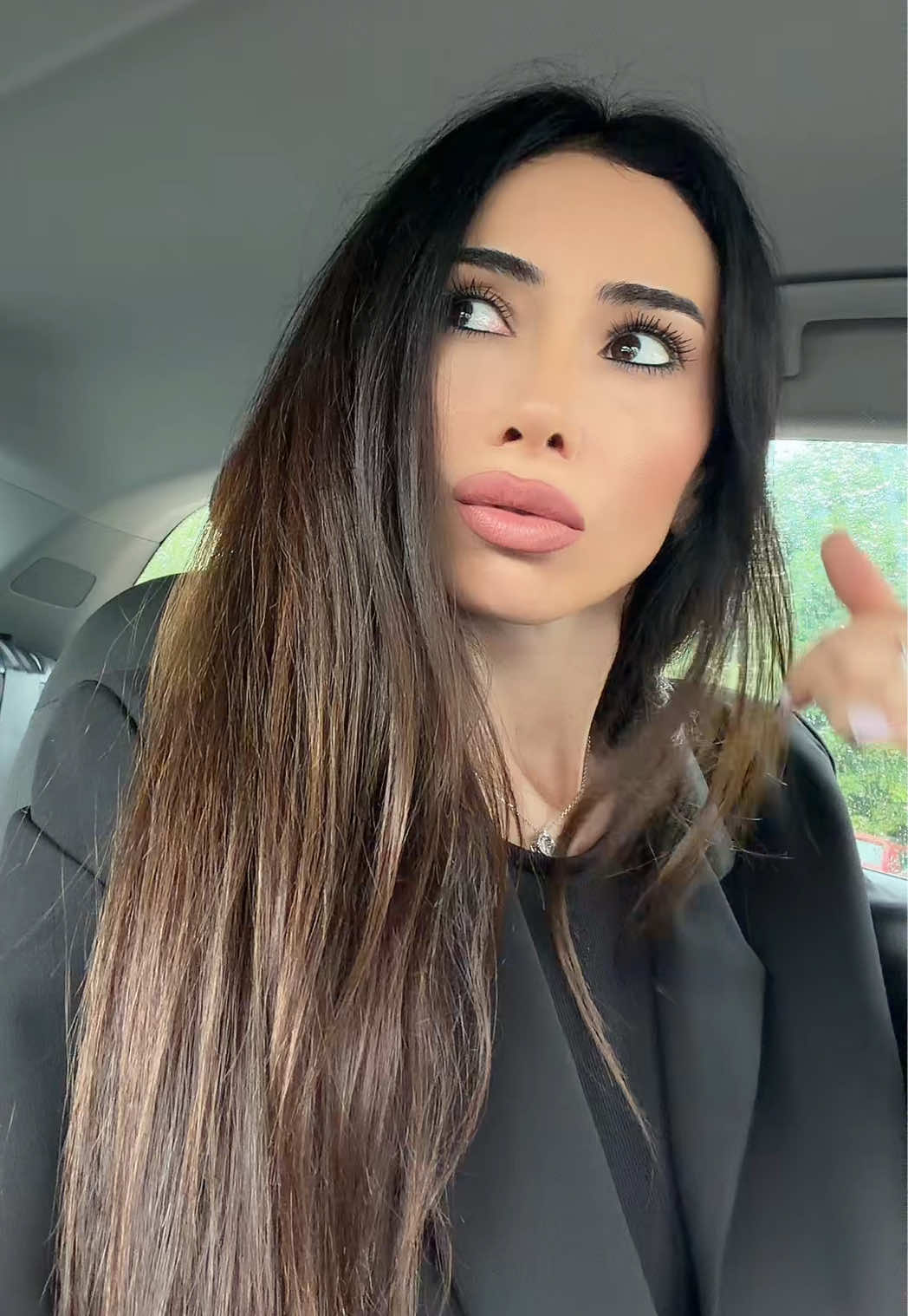 @Shakhana_25