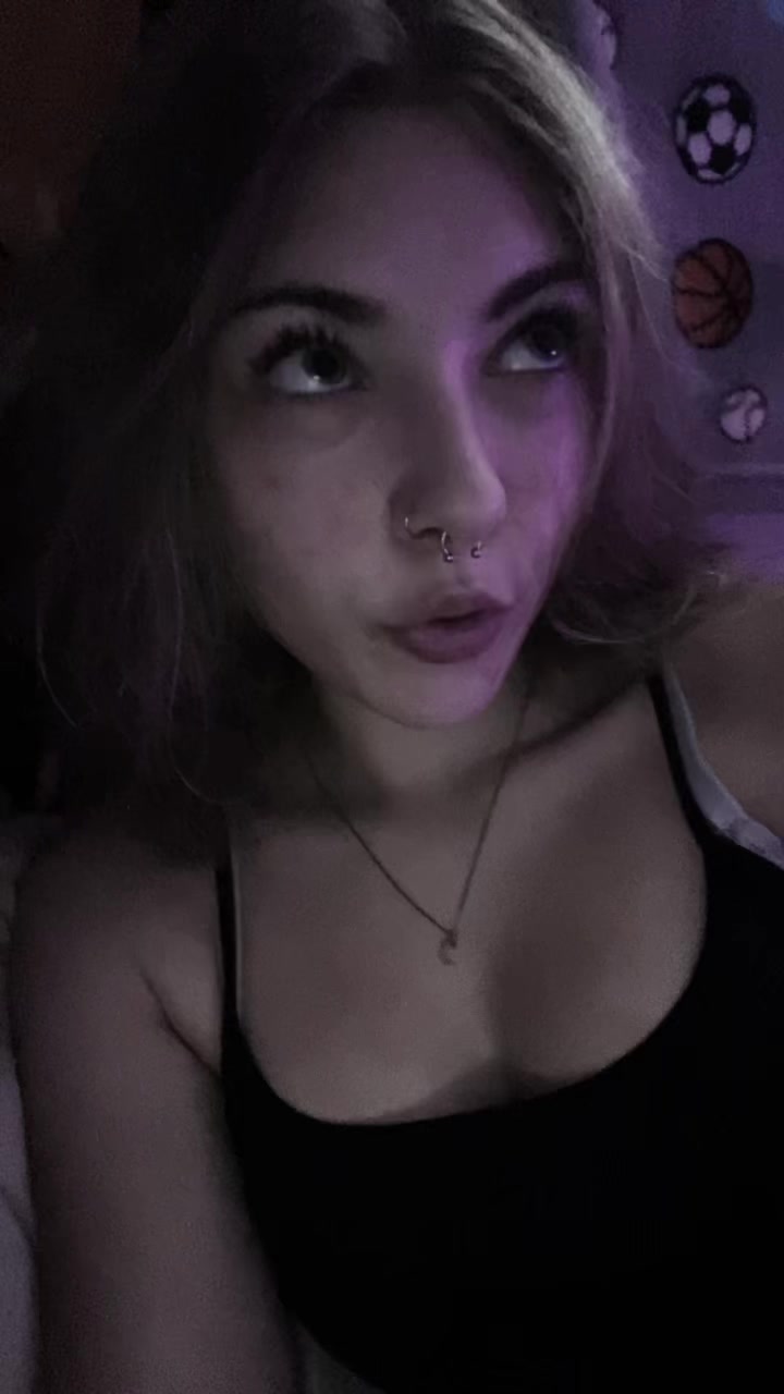 @tzofia