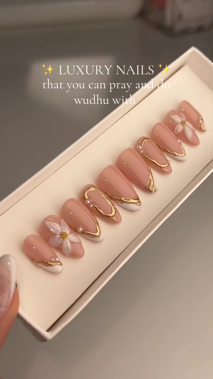 @Nailbea Nails