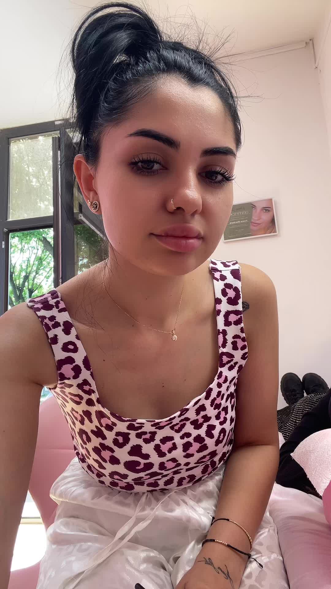 @Alina F. Yonella