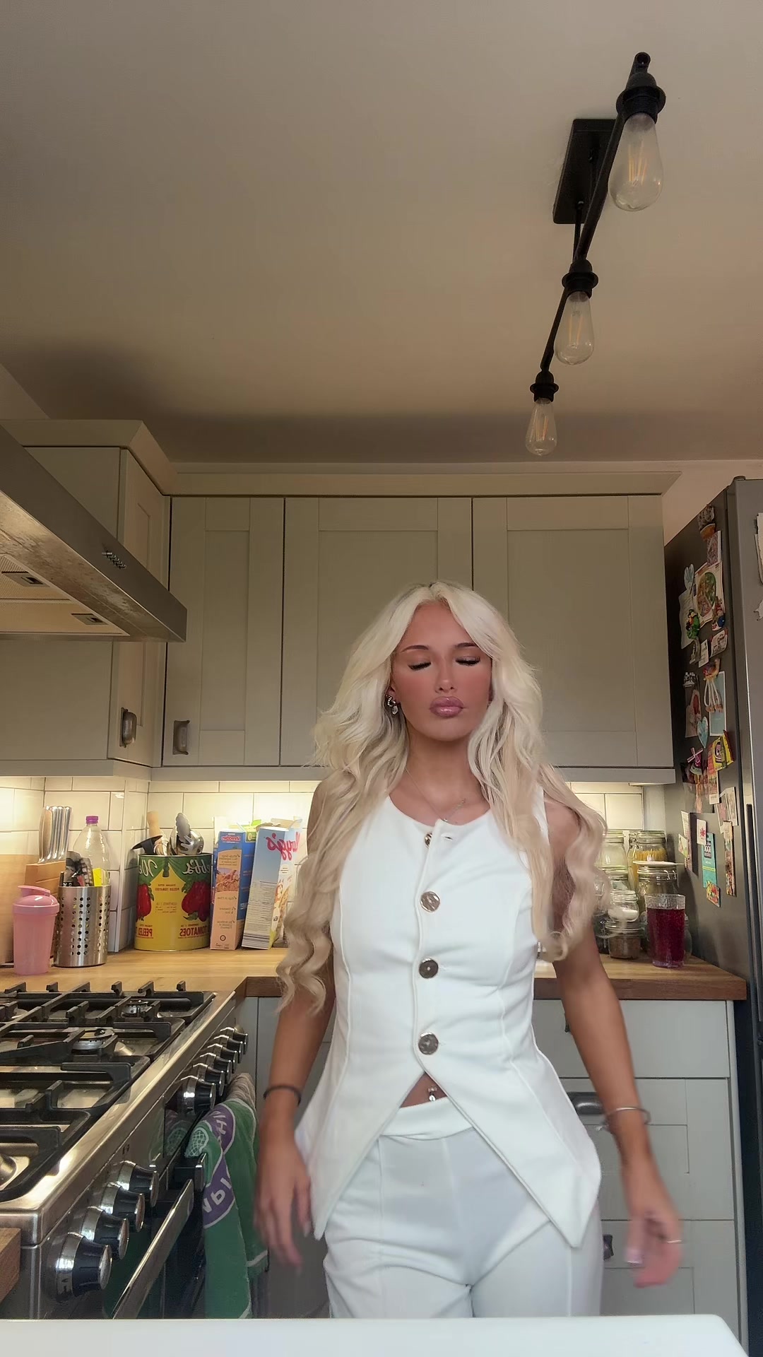 @Chlobo