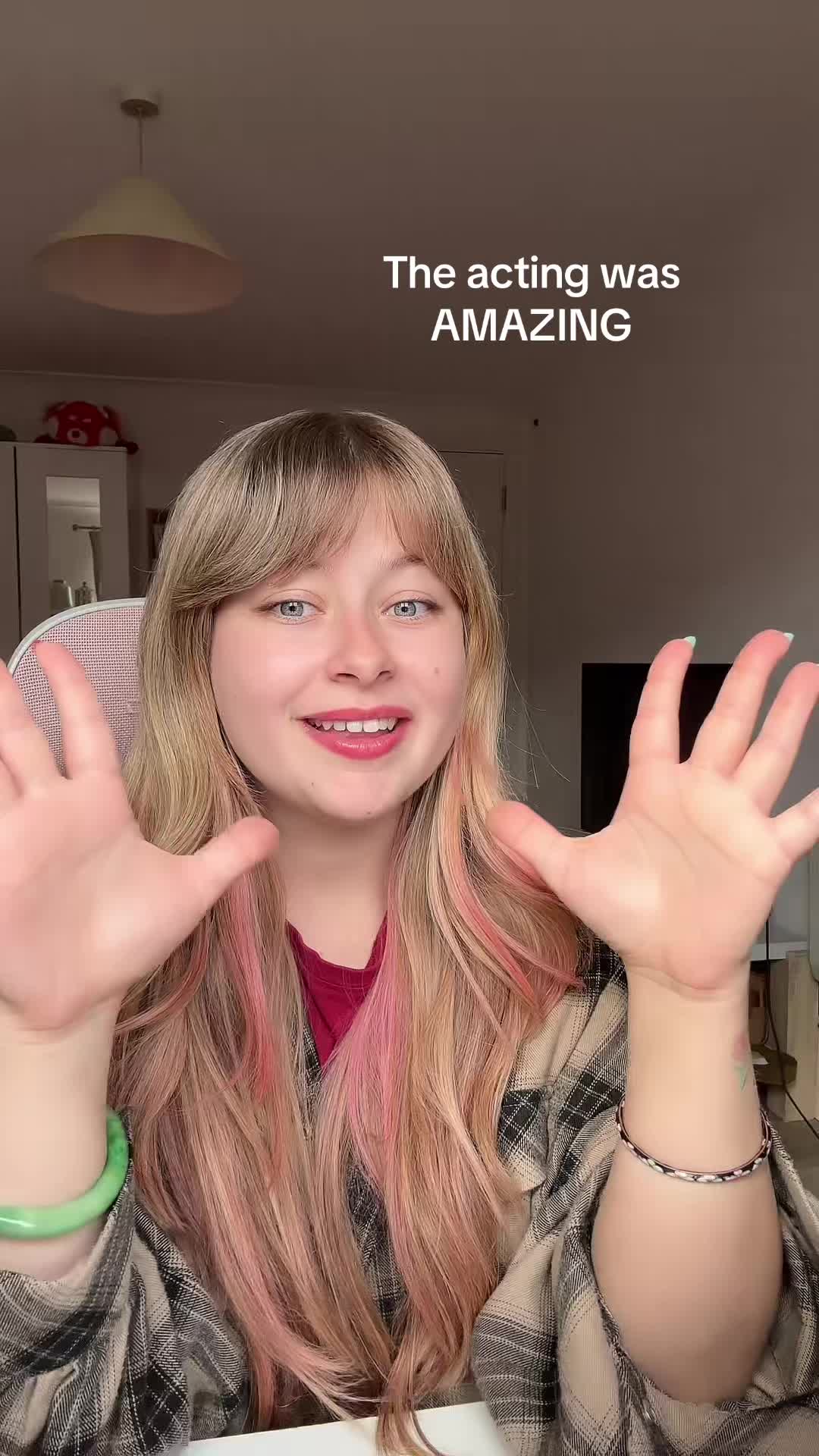 @lauramakesfilms