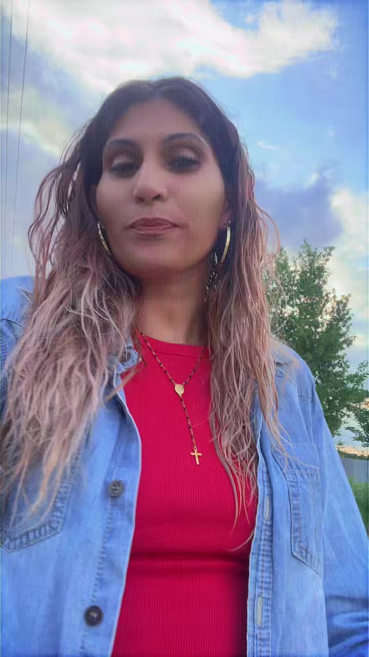 @💞💞Laura brunețica👑 👑