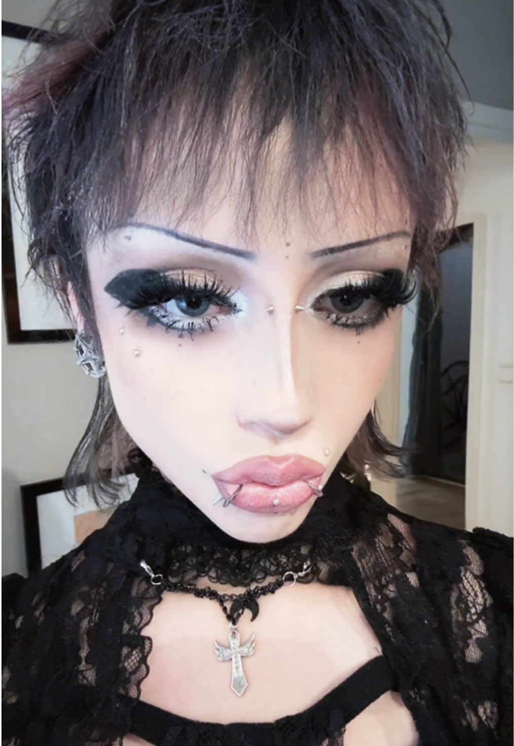 @𖤐Clara𖤐