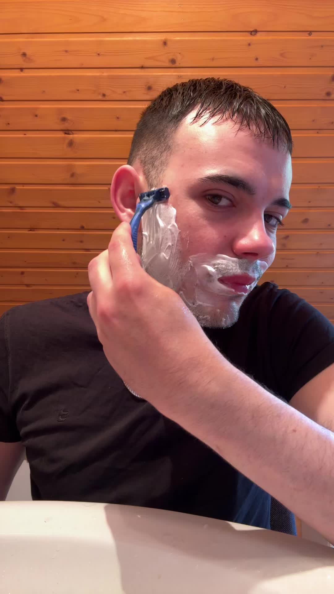 @LeVoX