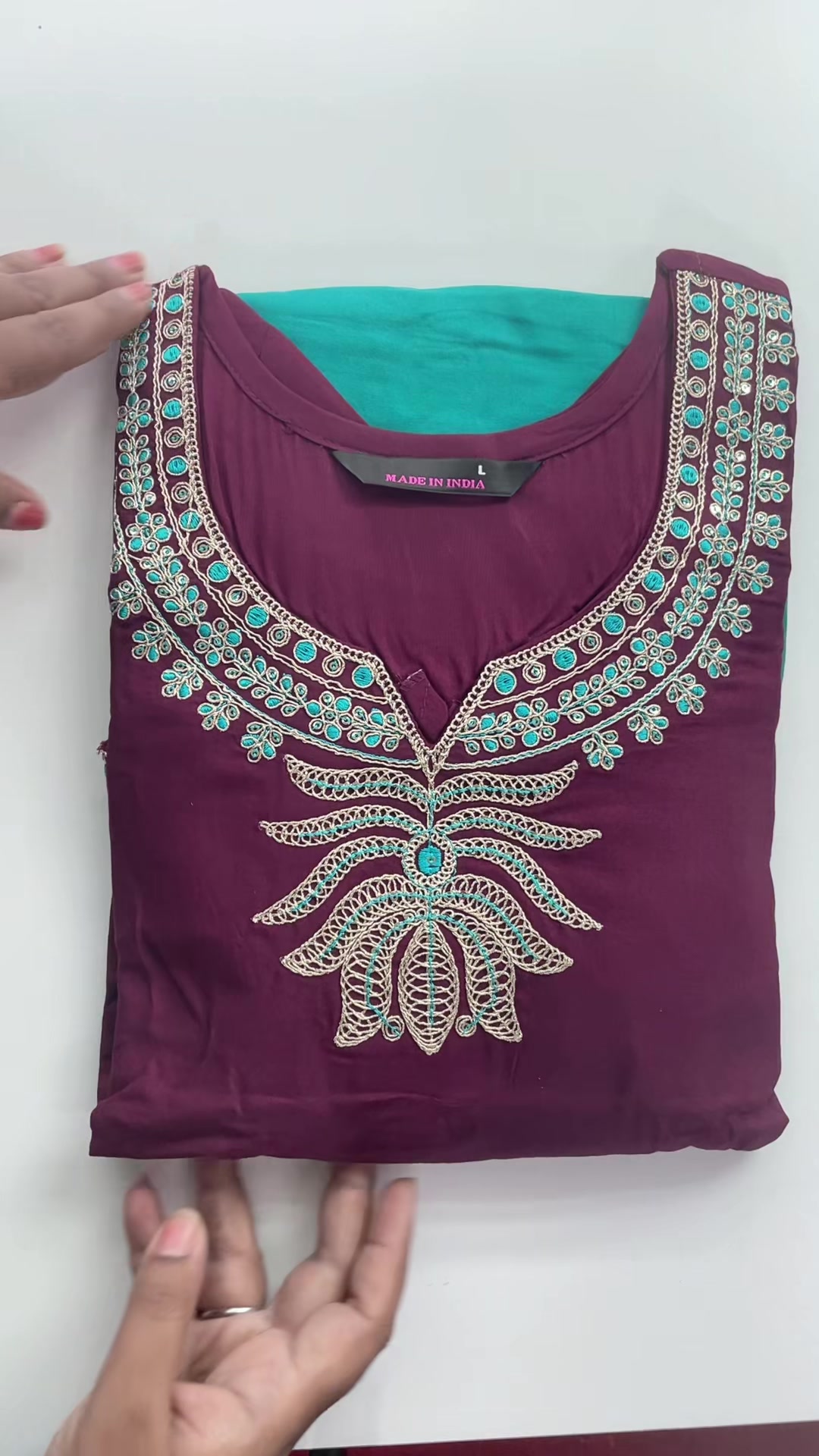 @loshksfashionhouse