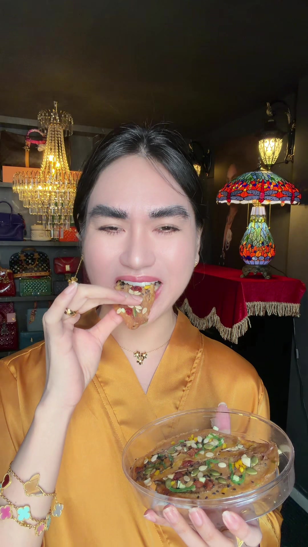 @Hứa Quốc Anh