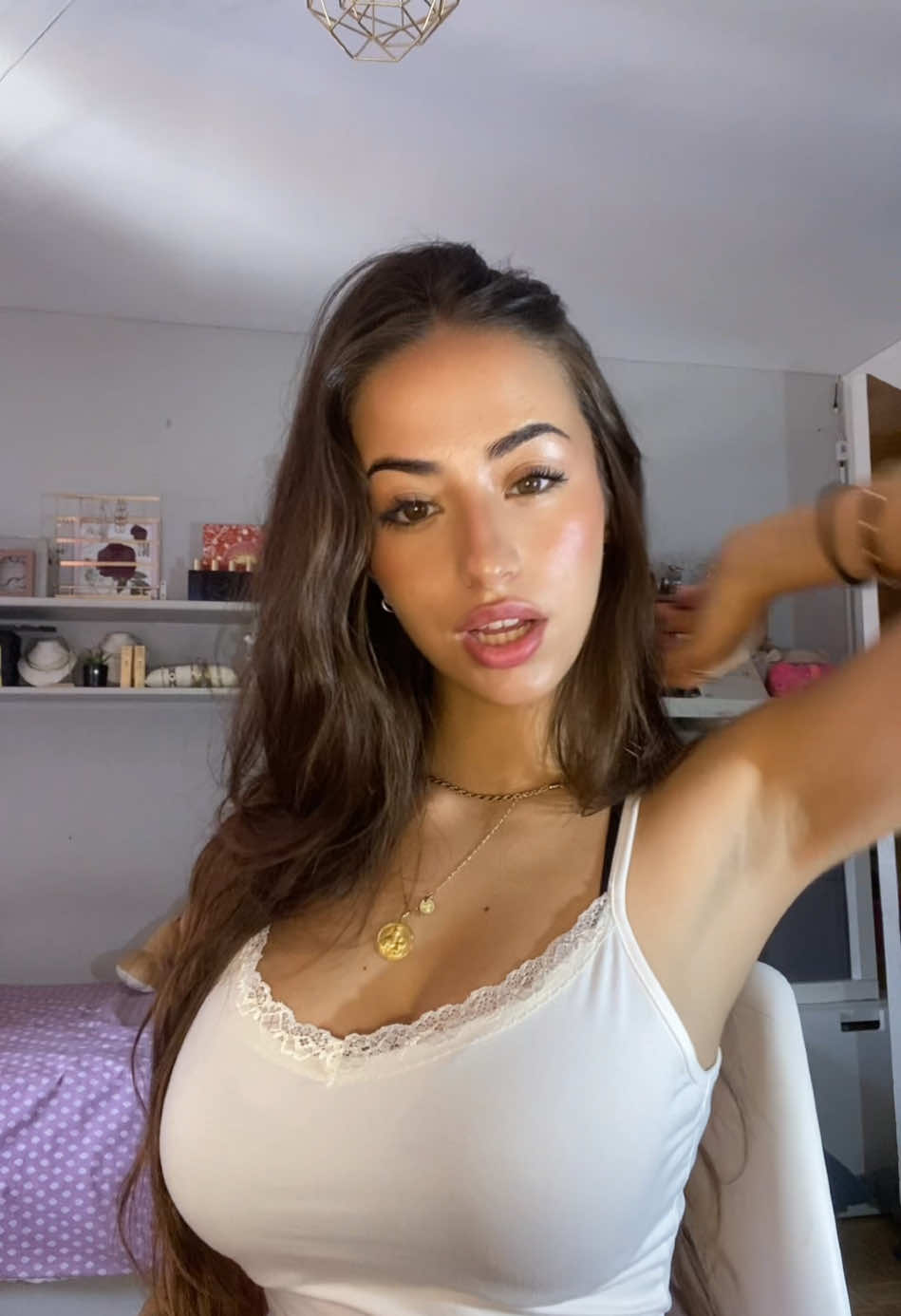 @Luna