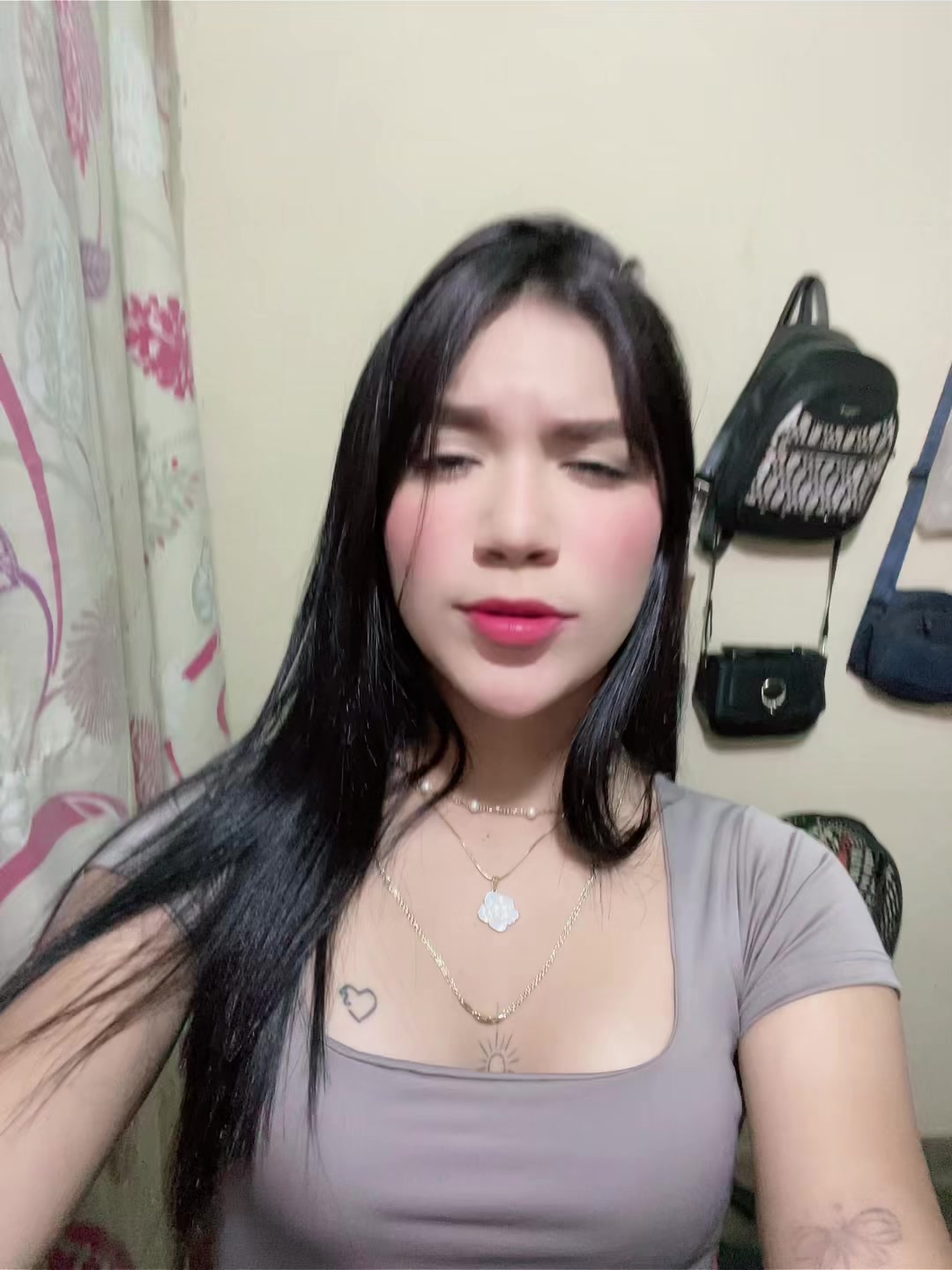 @🦦