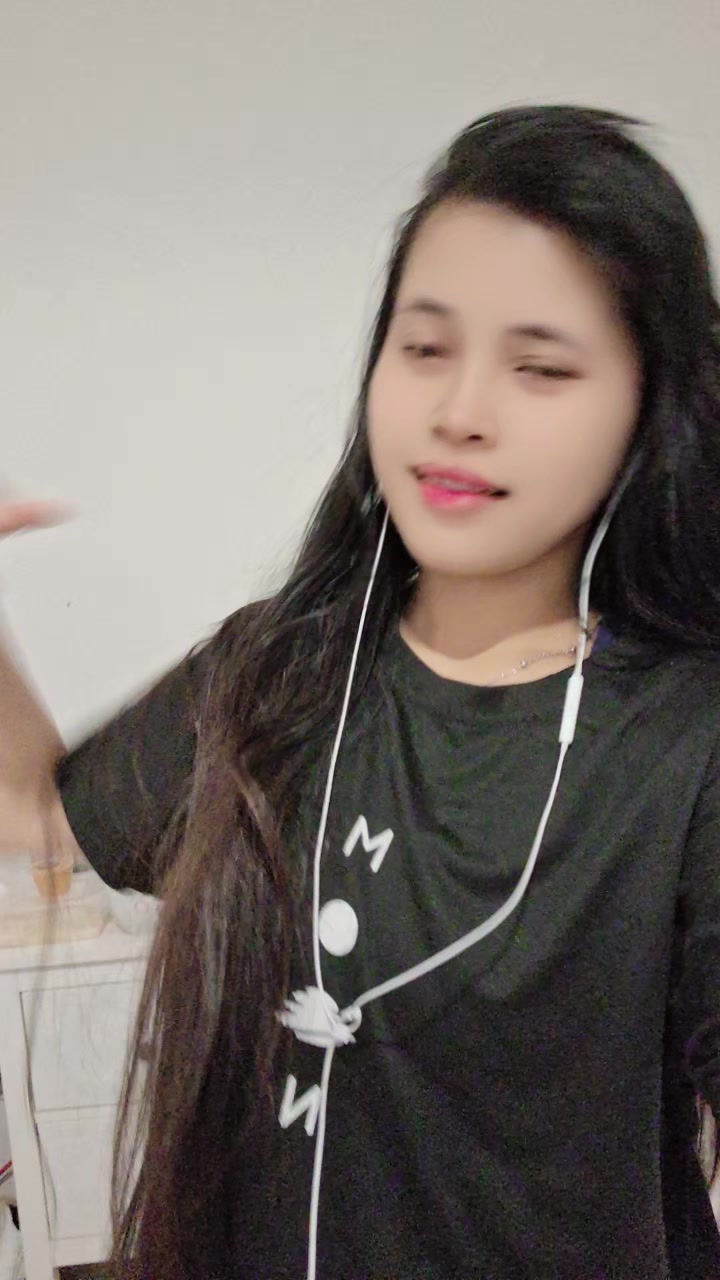 @๐๐๐ฒ๐๐ฌ๐ก๐๐