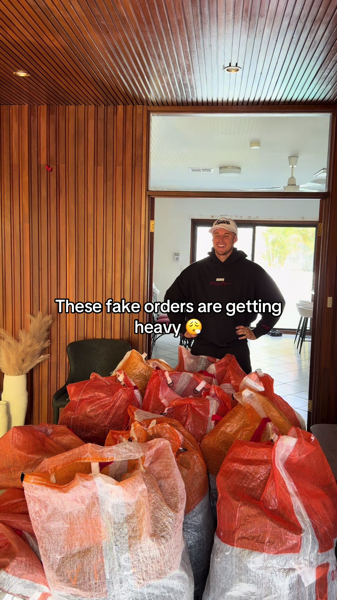 @S U A V E
