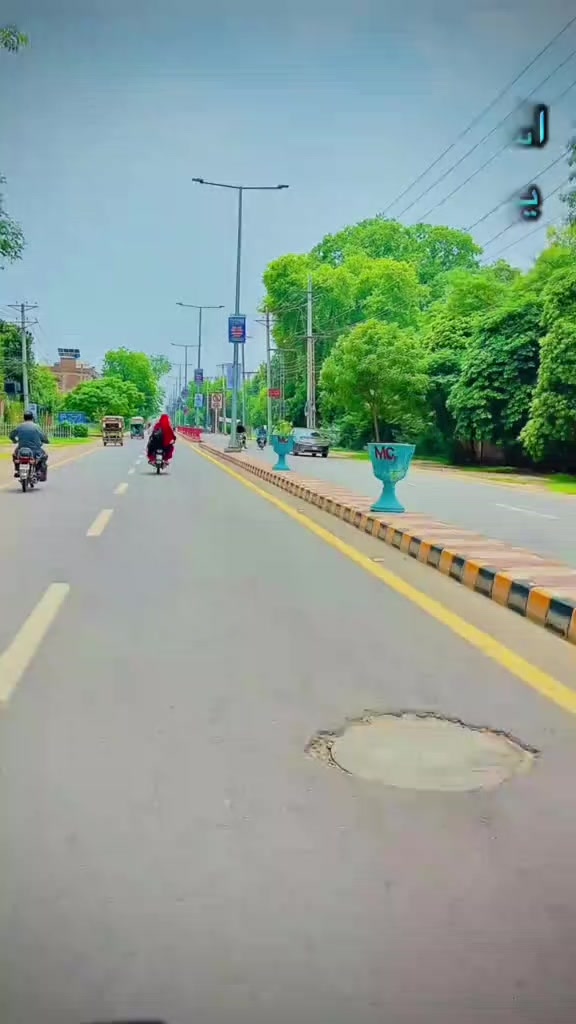 @Apna Khanewal " 👀👅