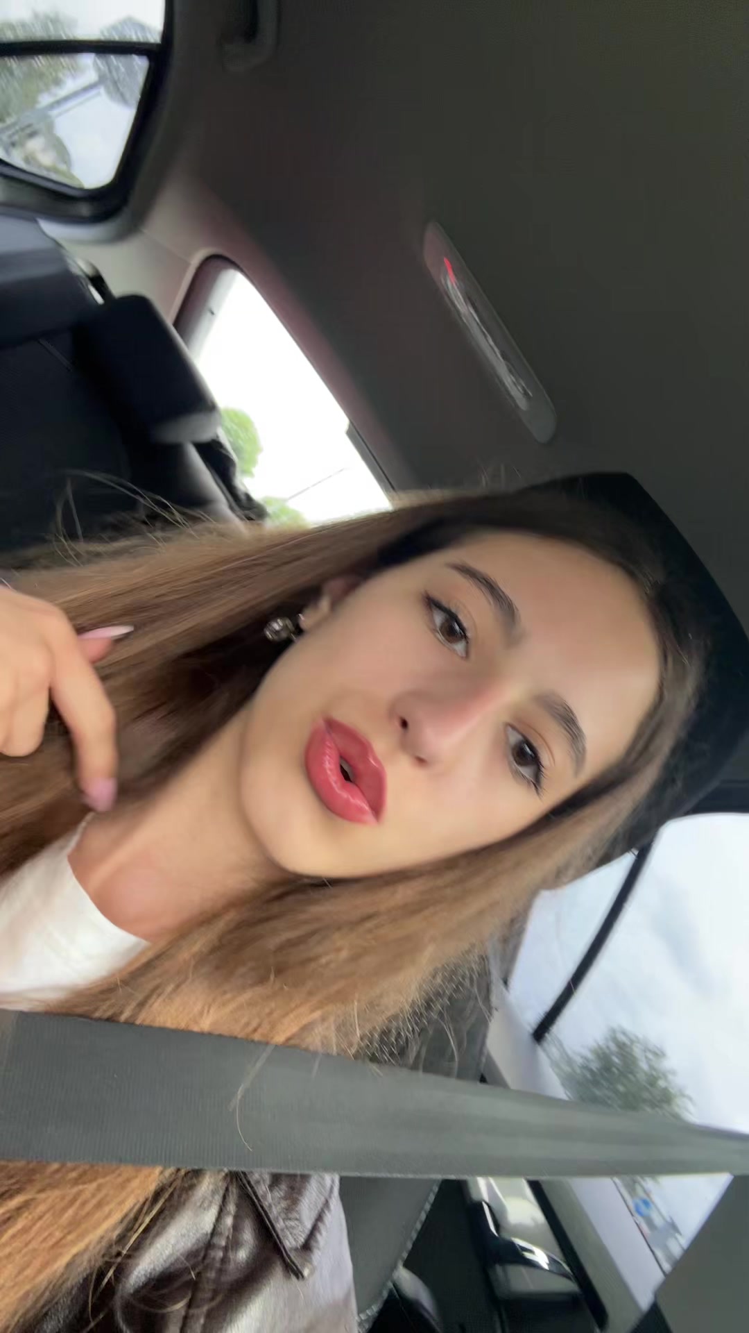 @Iolanta