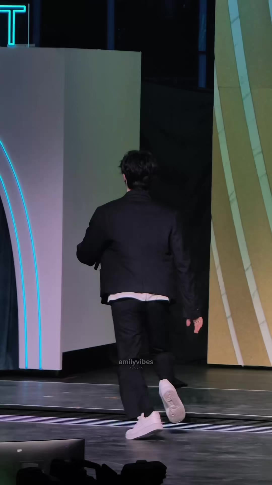 @𝘈𝘯𝘢𝘴.