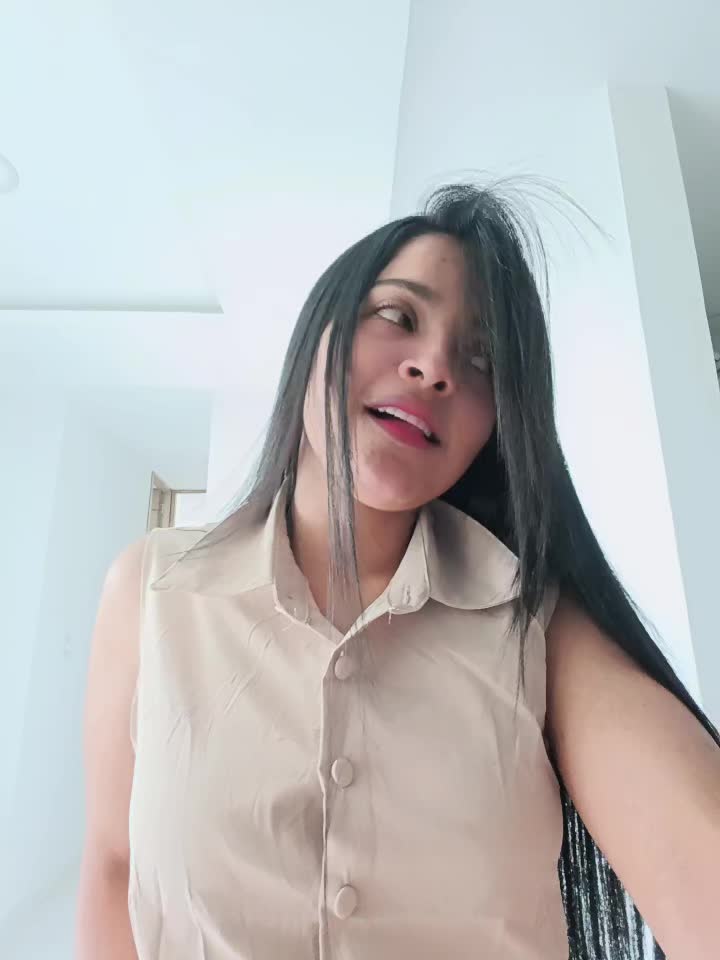 @Clau✨