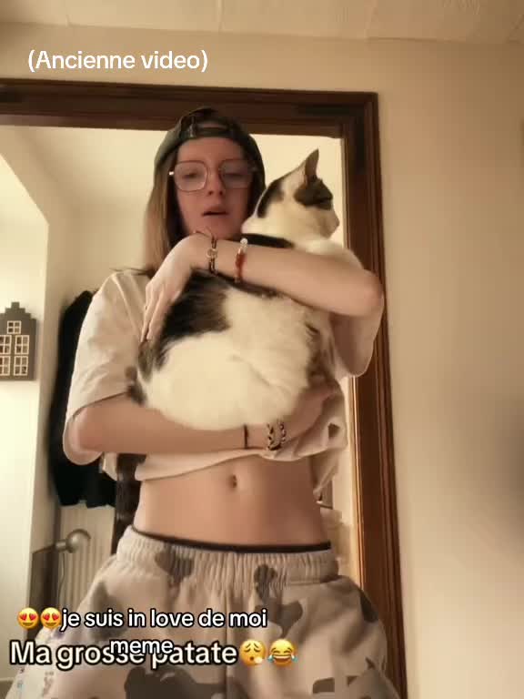 @^^