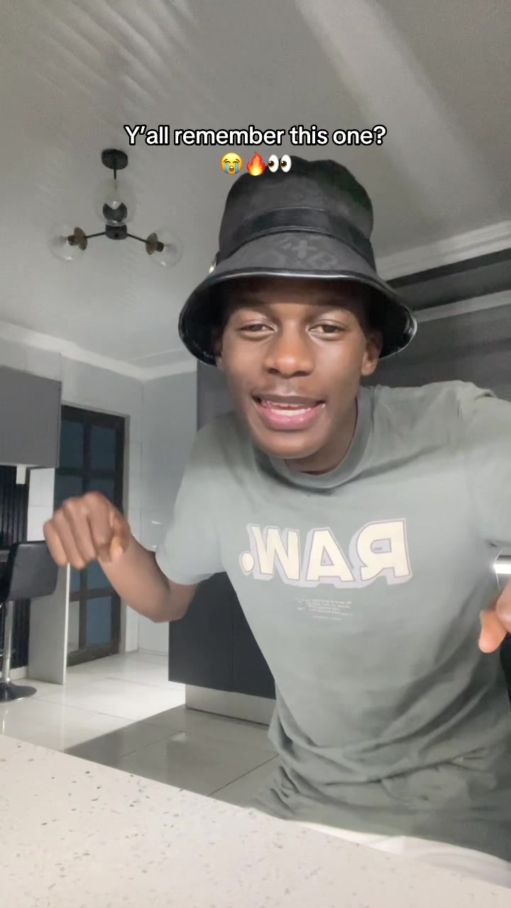 @momo