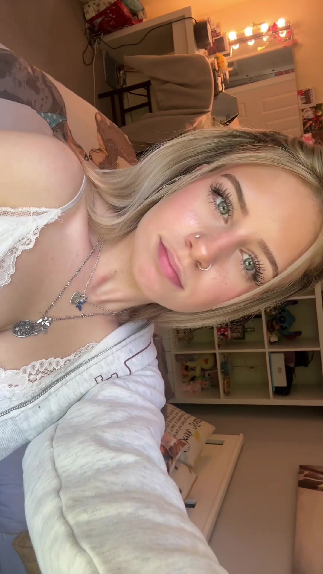 @софию 🎀
