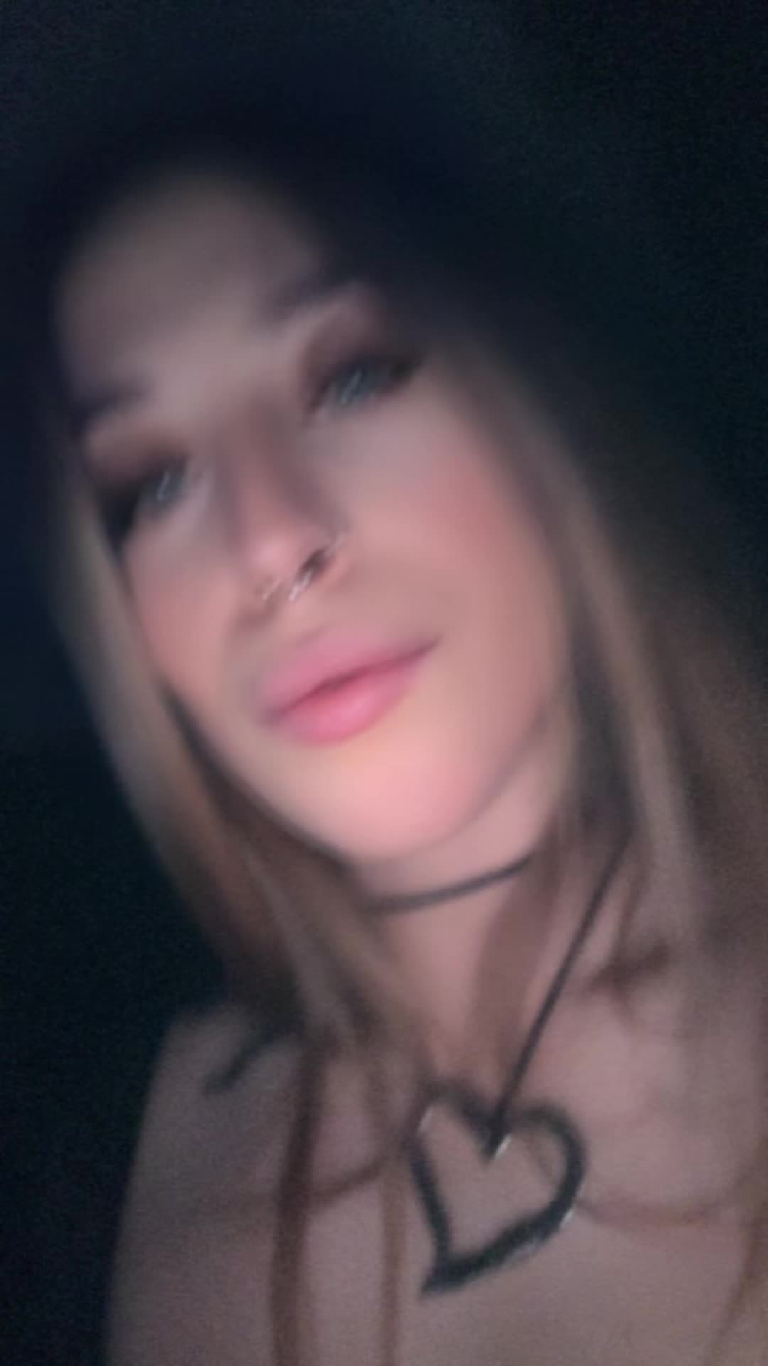 @Blondie 💁🏼&zwj;♀️