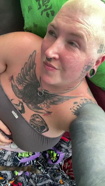 @Damagedgoddess