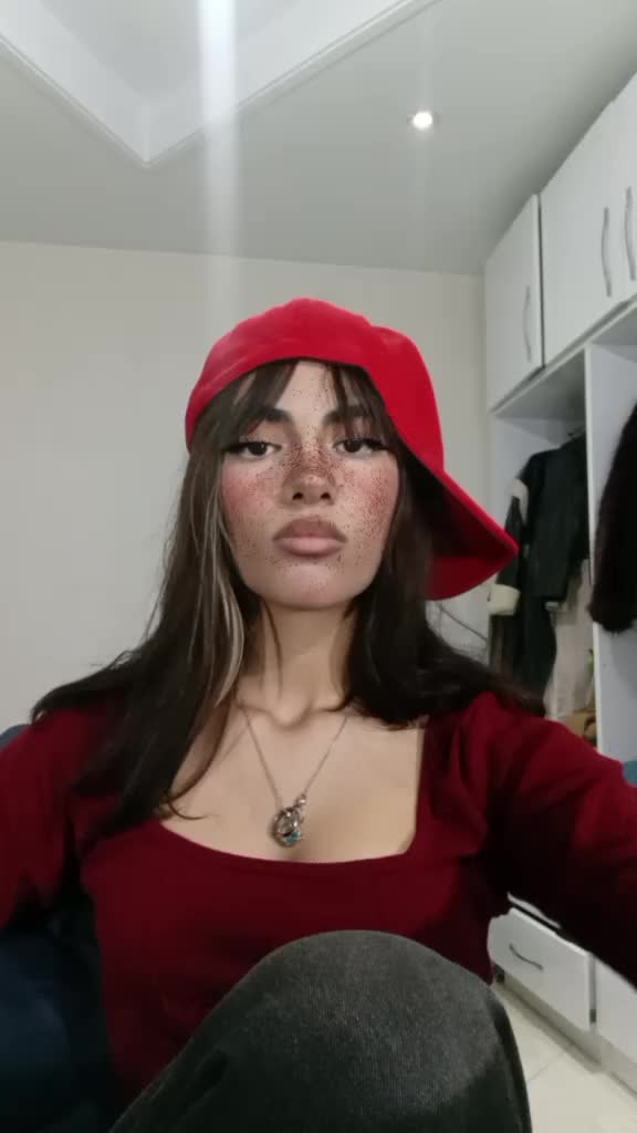 @Adi🤍