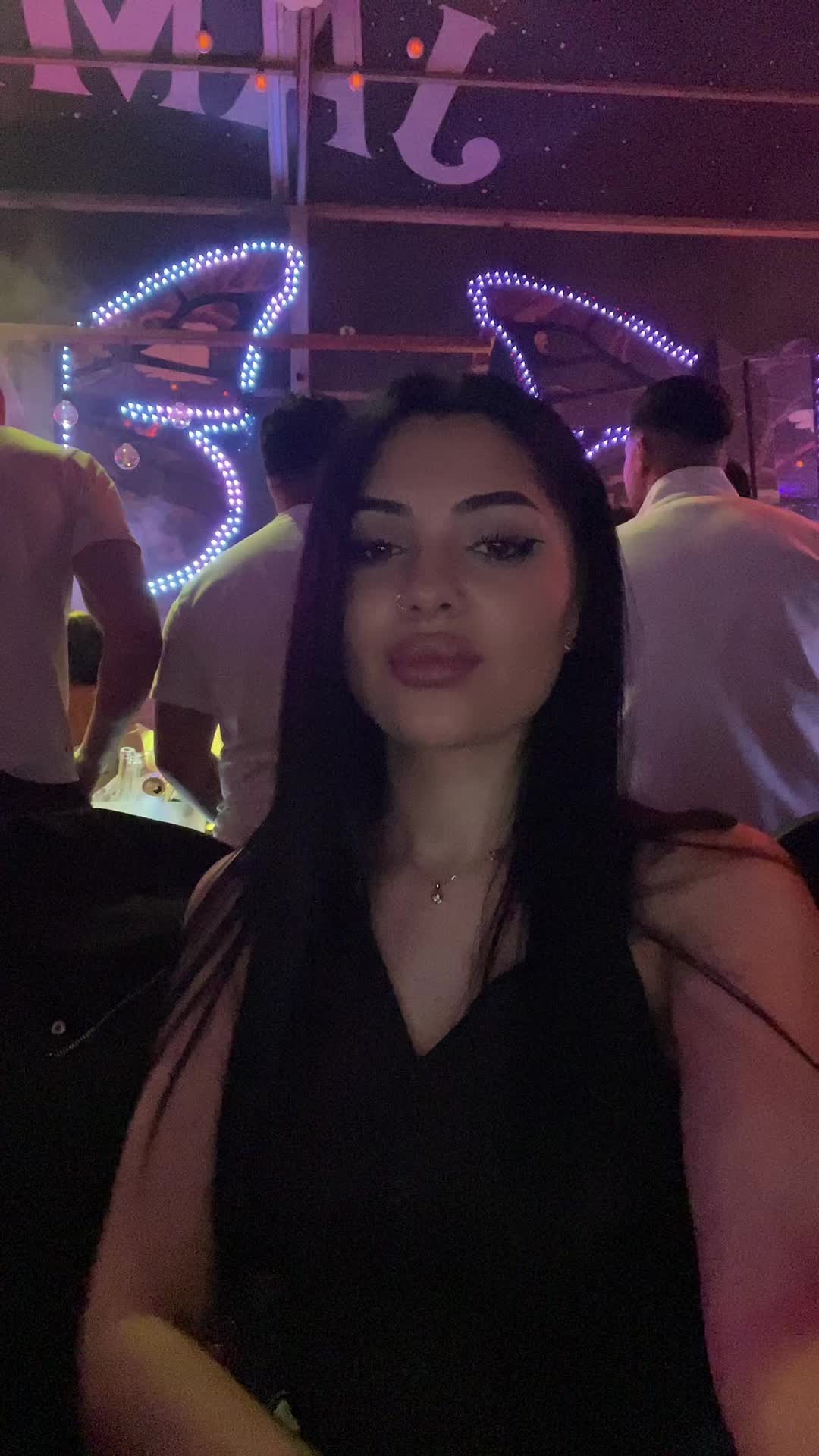 @Alina F. Yonella