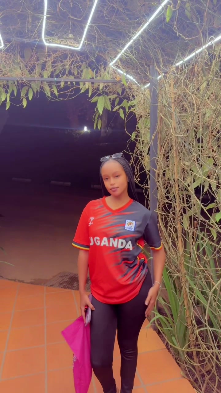 @Essie brownz🇷🇼🌹🇺🇬