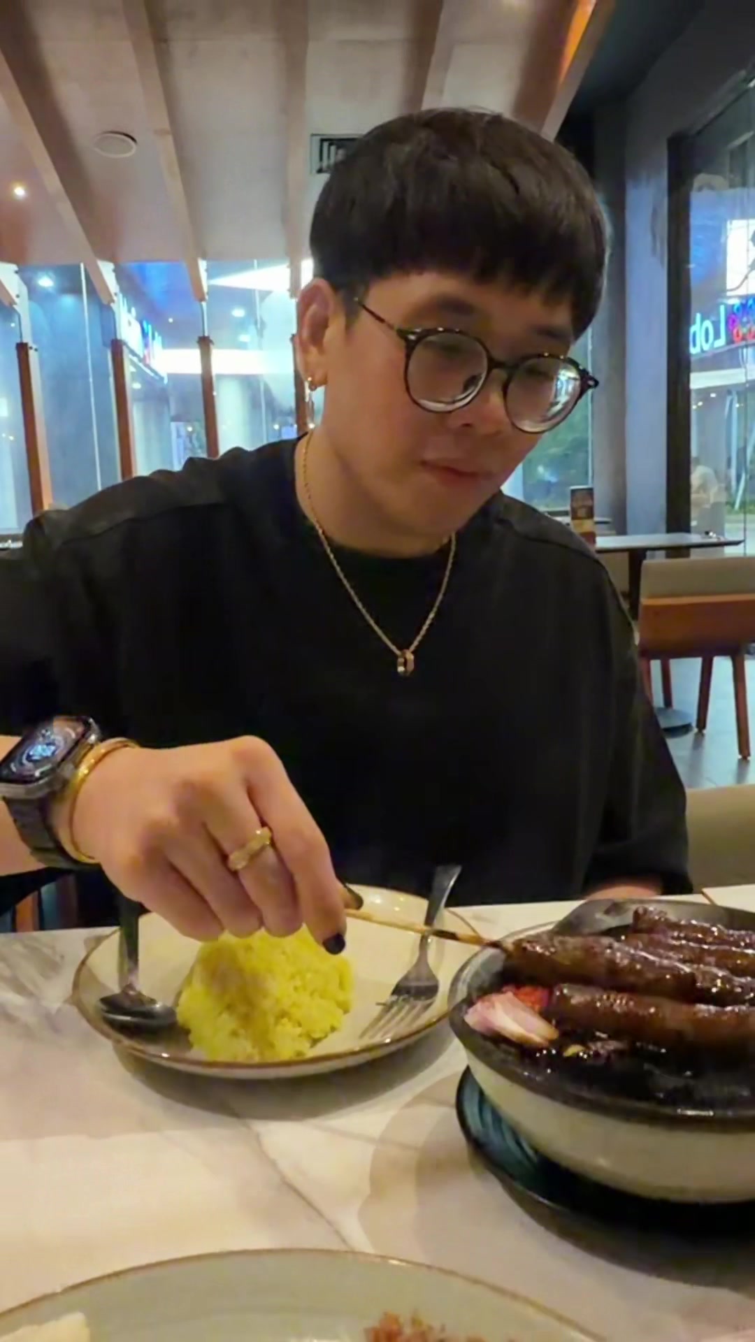 @Aku Makan Yah