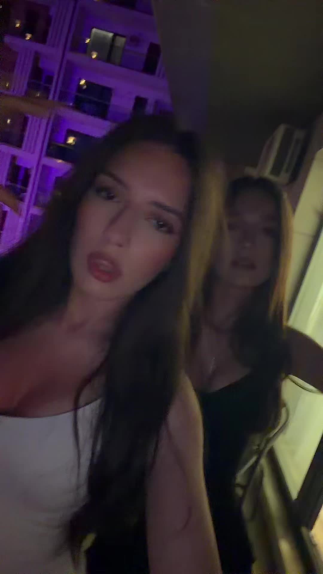 @valerriax
