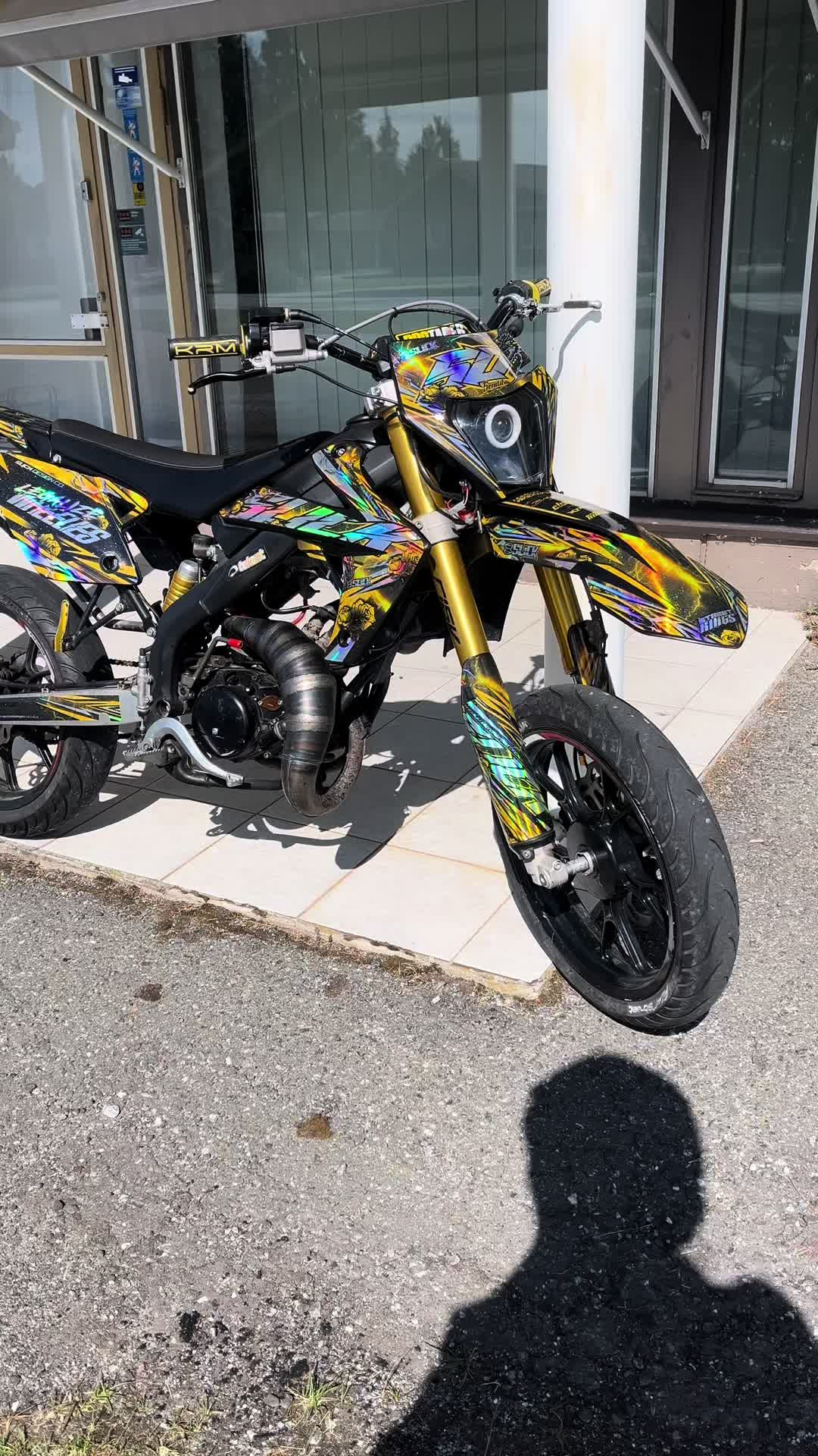 @Viktor || Rieju🔥