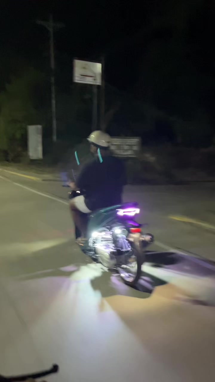 @Ryl🇻🇳
