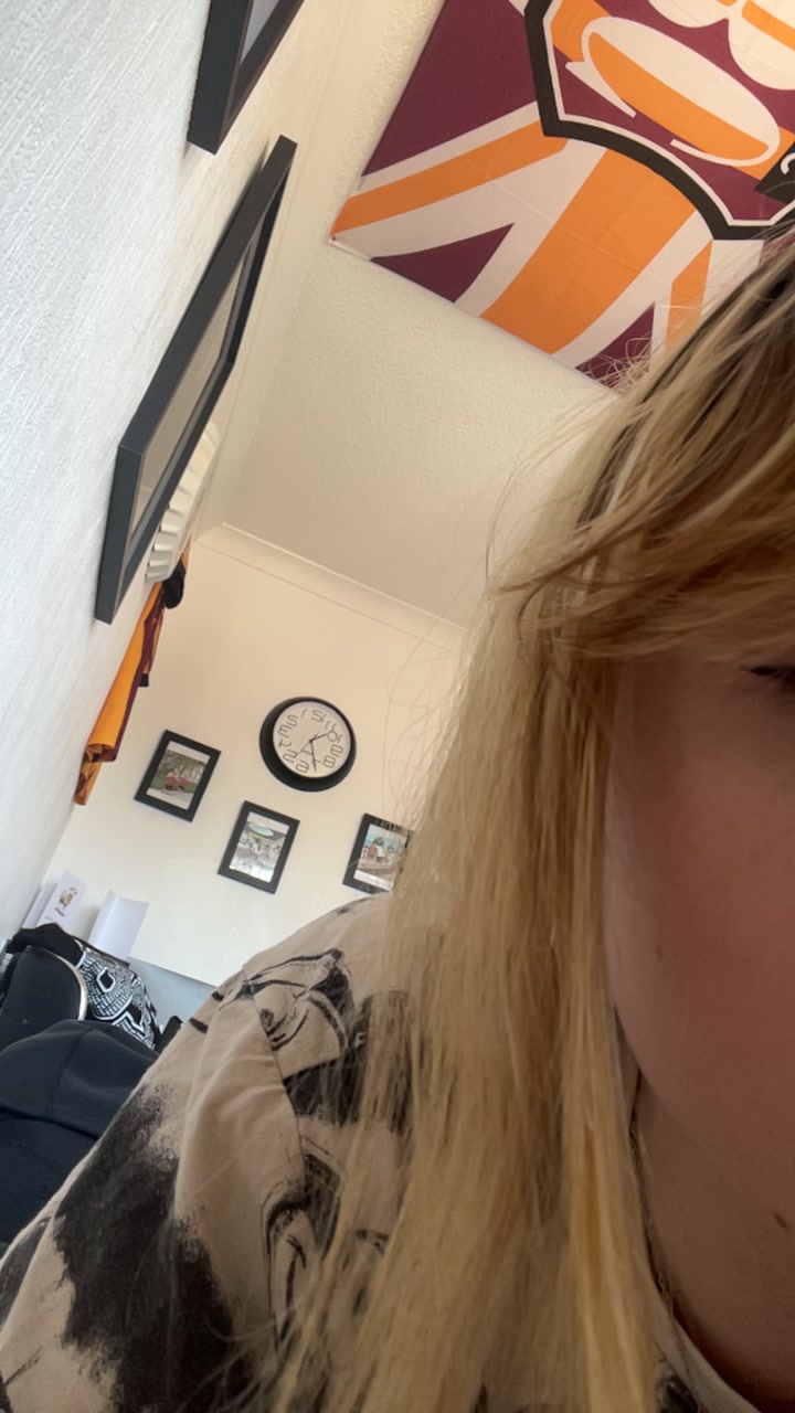 @Notchloe