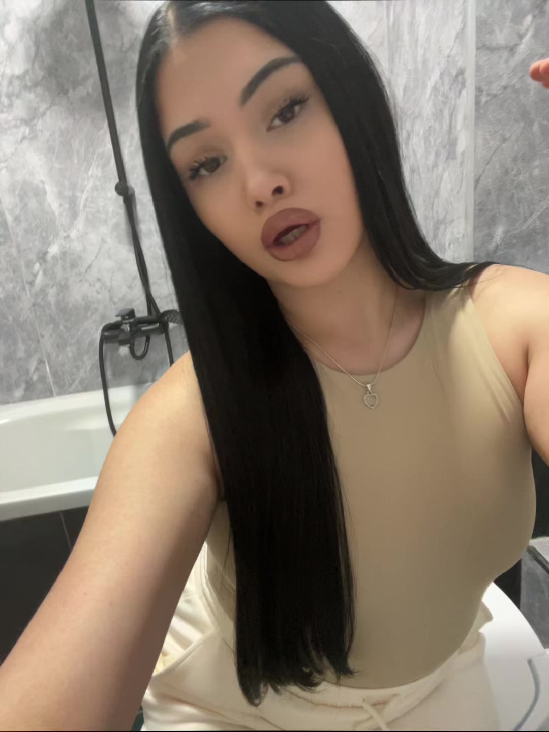@๐จ