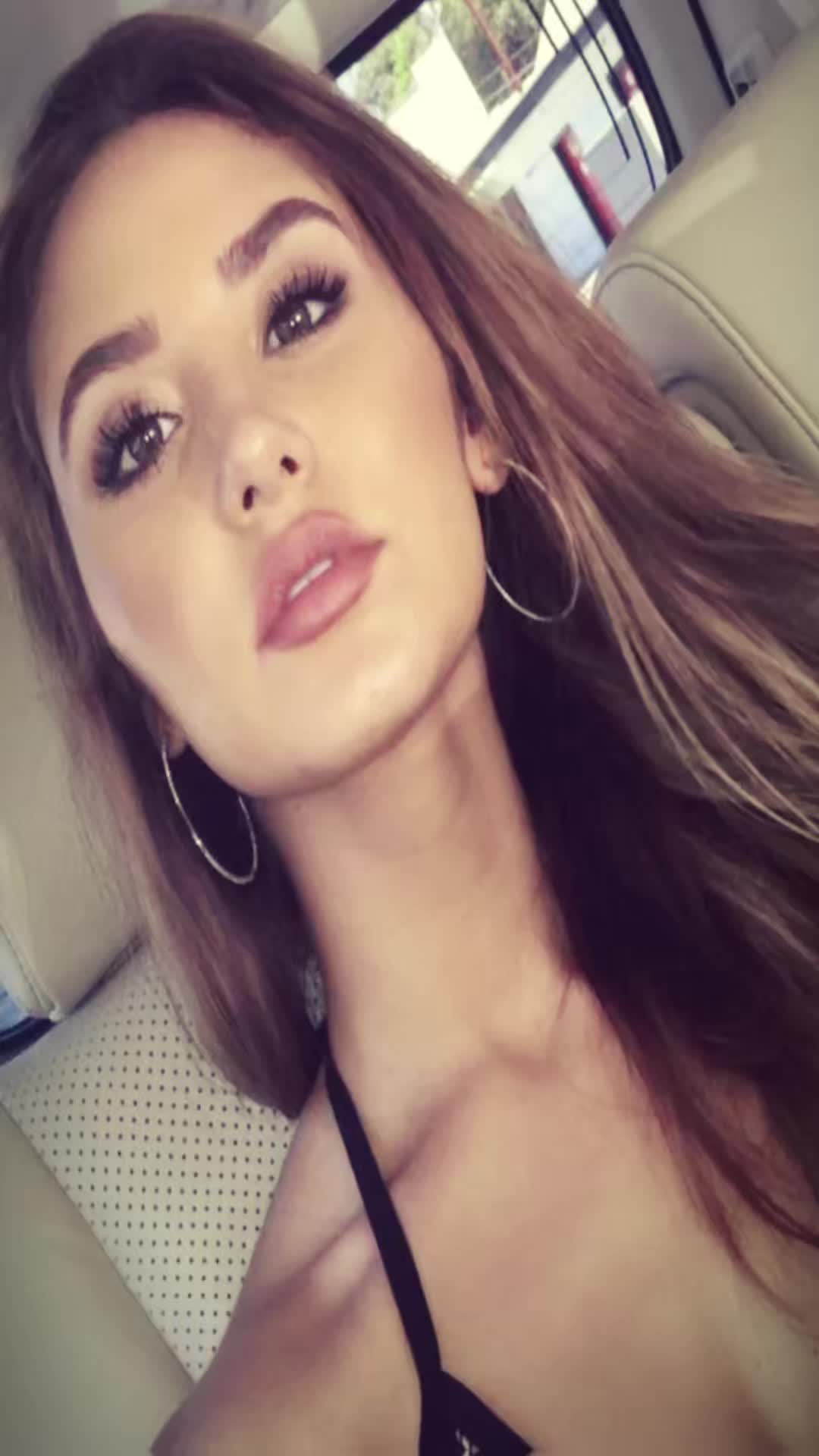 @holliex