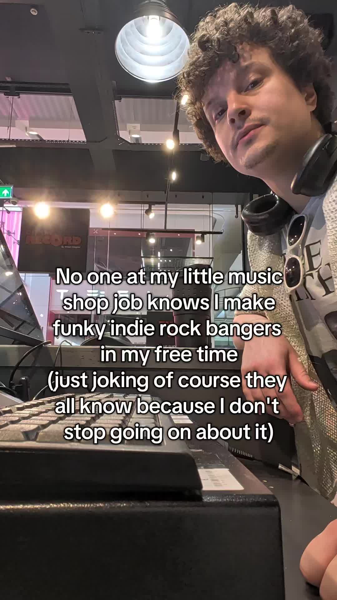@Lonely Gimmick