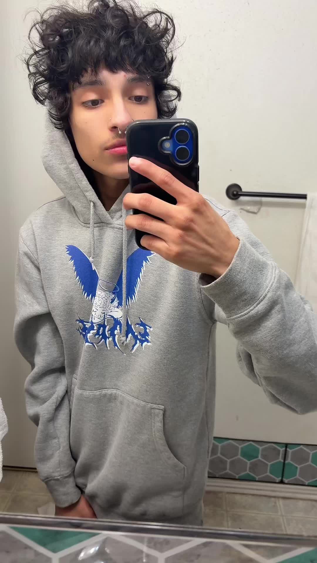@⃟