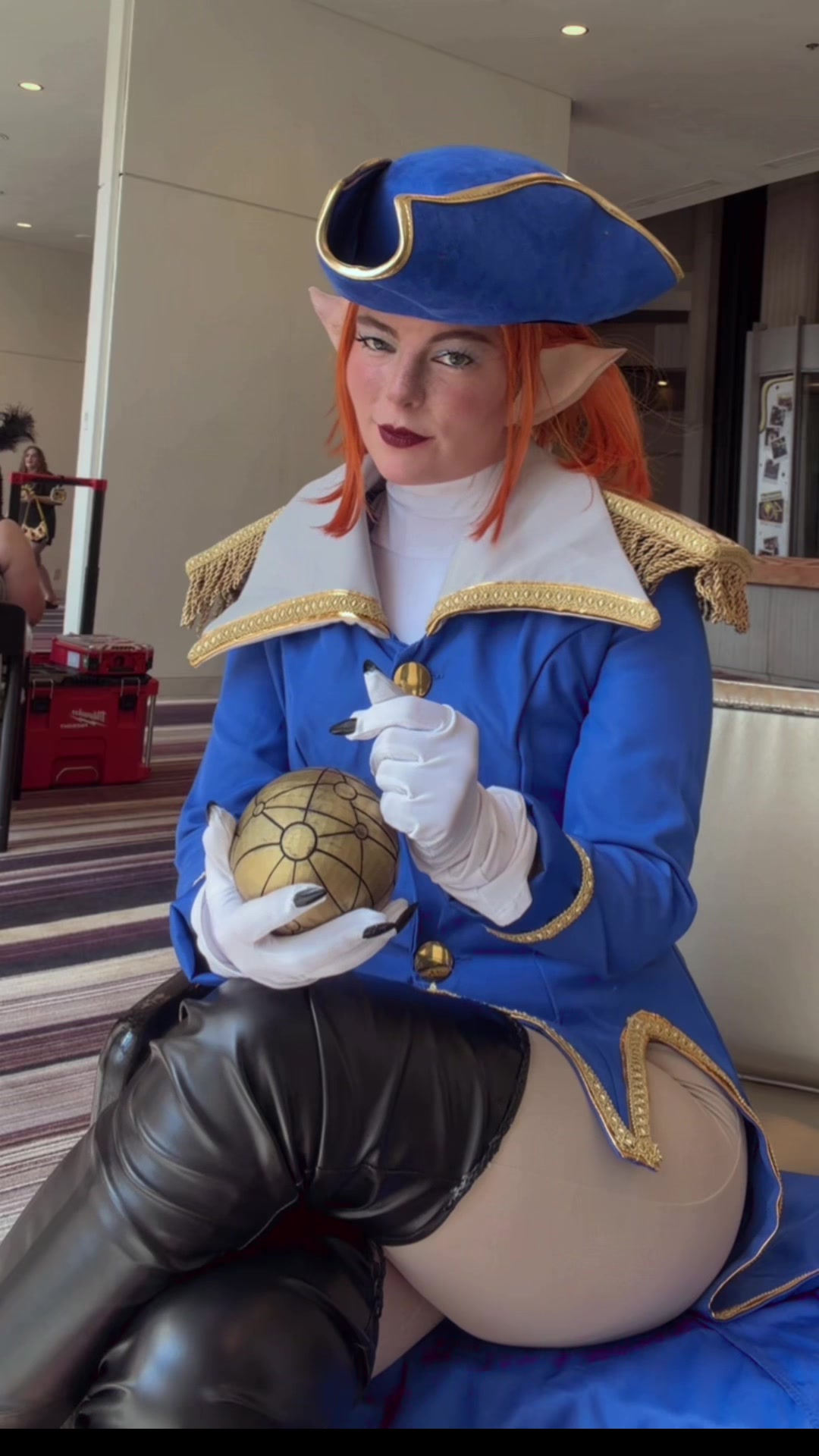 @Honeyswords