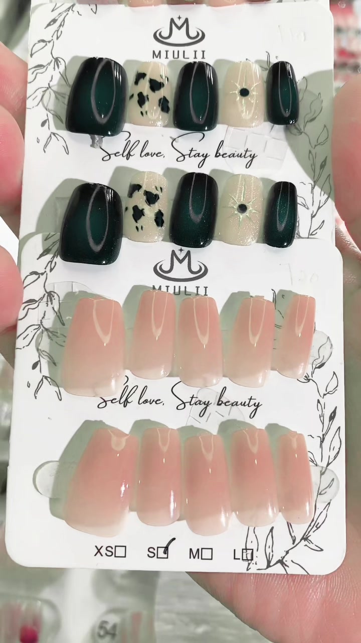 @Molly Nails Ind