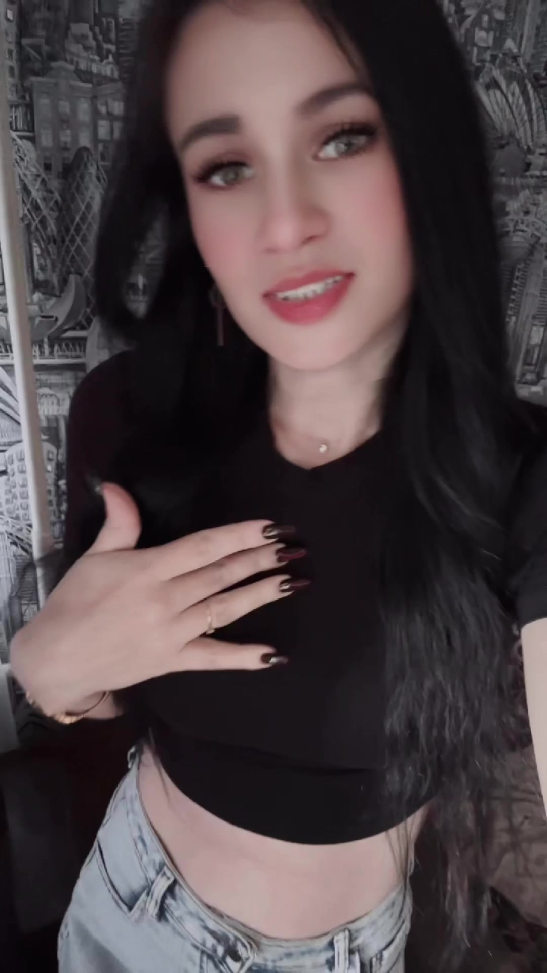@Valintina