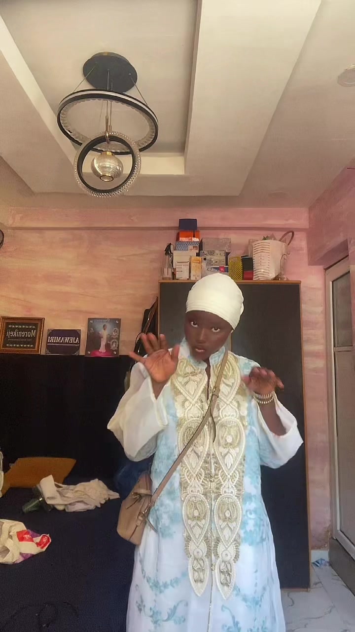 @OLUWADAMILOLA🧚🏾