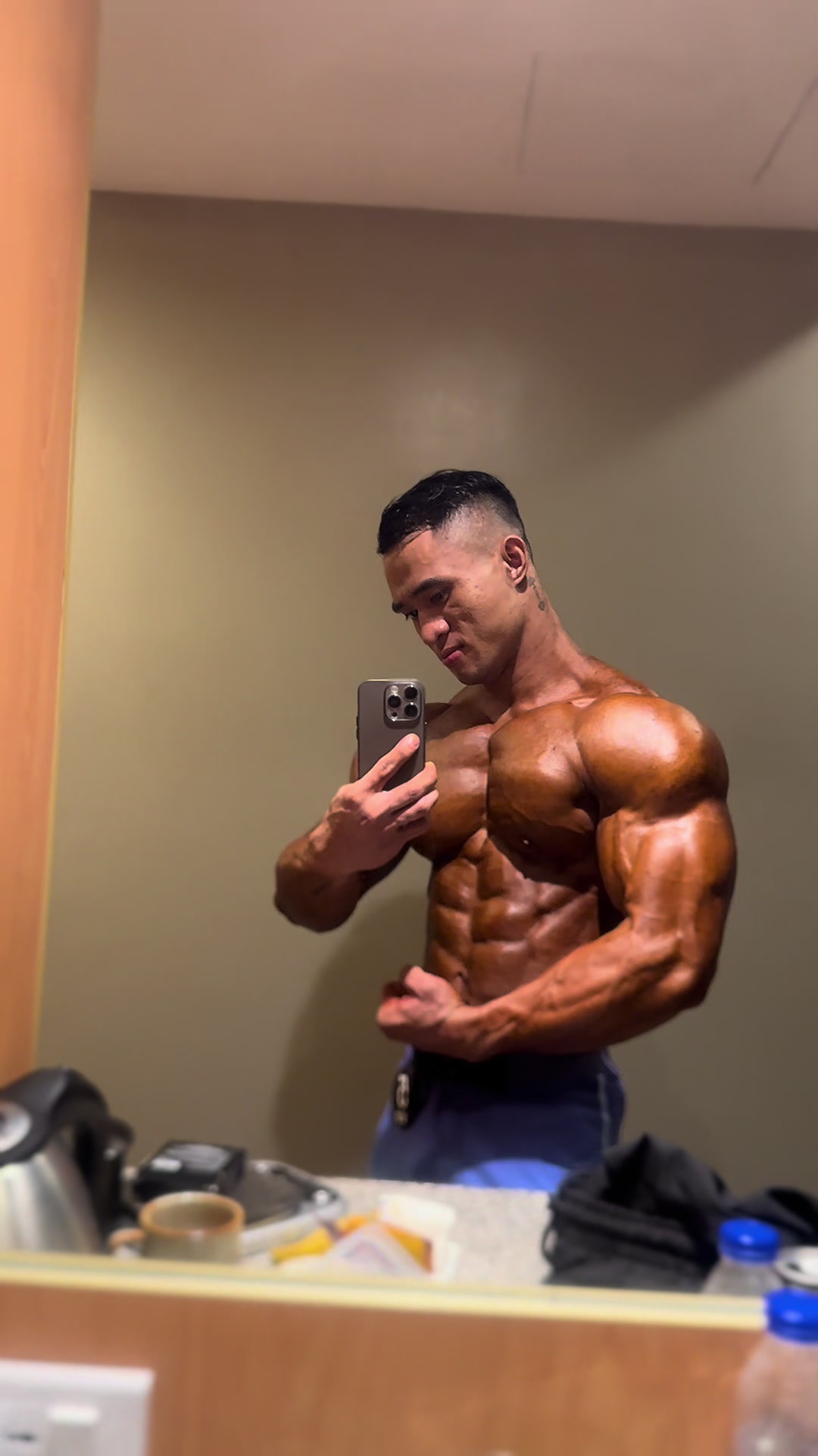 @IFBB PRO BEN ANH
