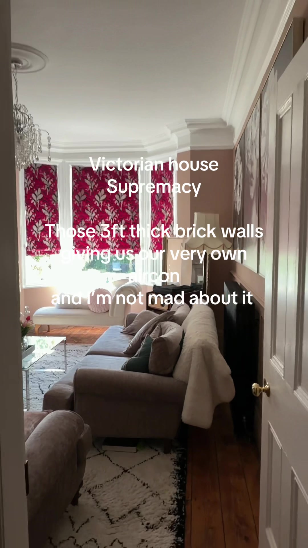 @Victorian House  Jules